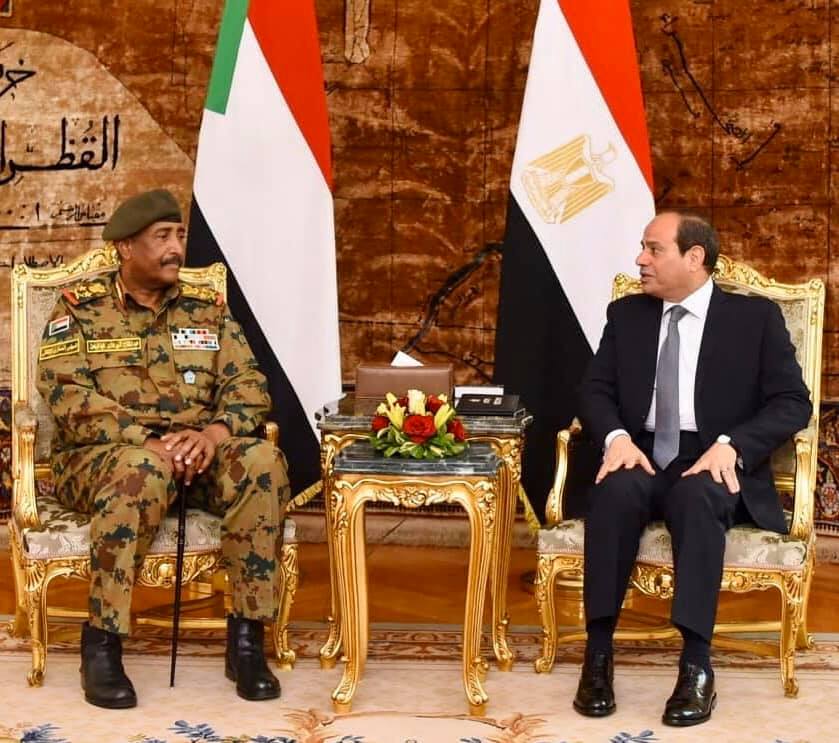السيسي يؤكد للبرهان دعم مصر الكامل للسودان في كافة المجالات
