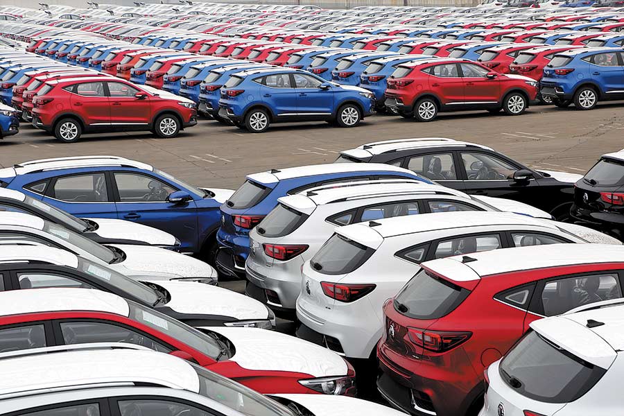 توقعات باستمرار الاتجاه الصعودي في مبيعات السيارات بأمريكا