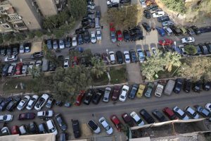 محافظة الجيزة: تطوير شارع سليمان أباظة بعد تحويله لساحة انتظار السيارات