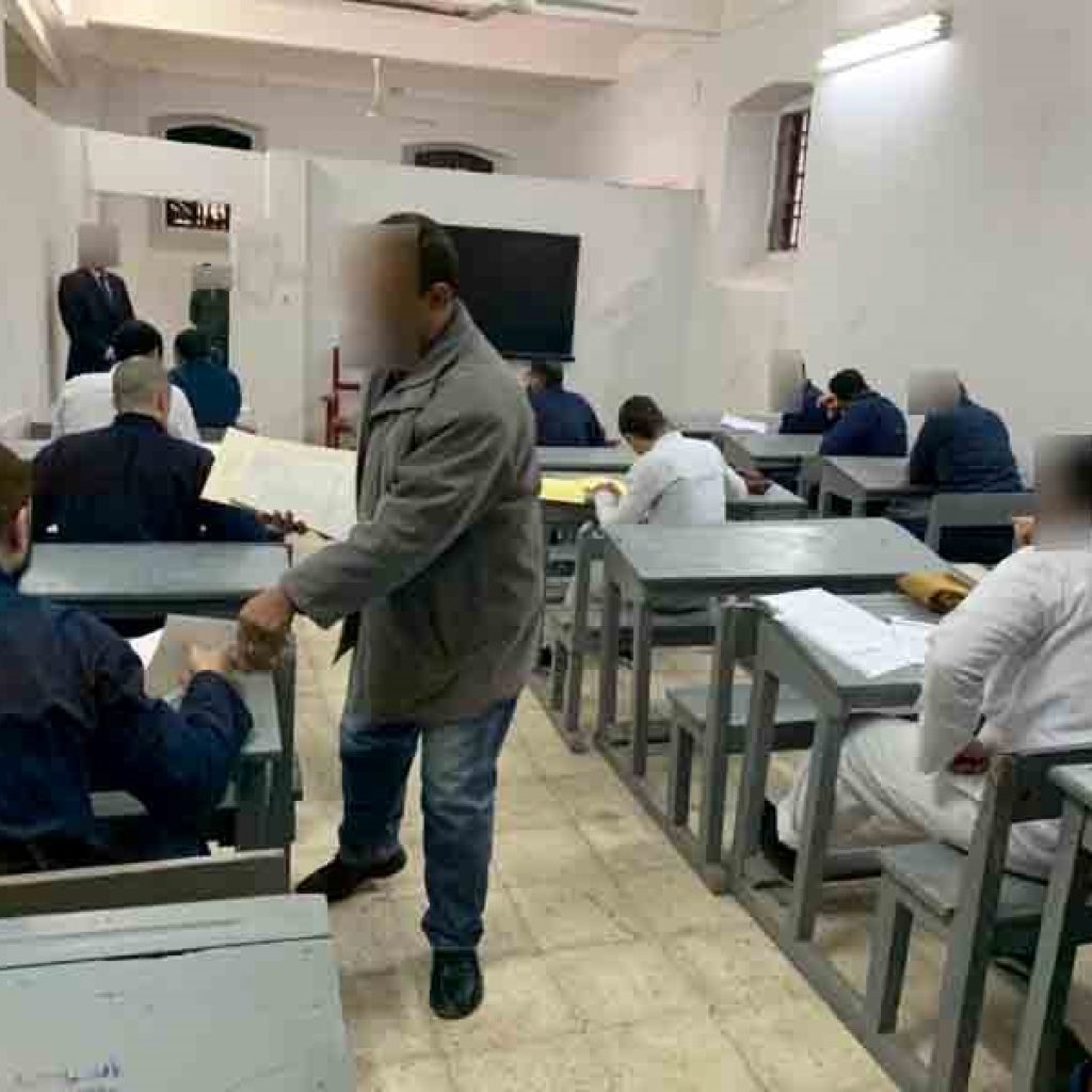 «الداخلية» تعقد لجان امتحانات الترم الأول لسجناء ليمان طره (صور)