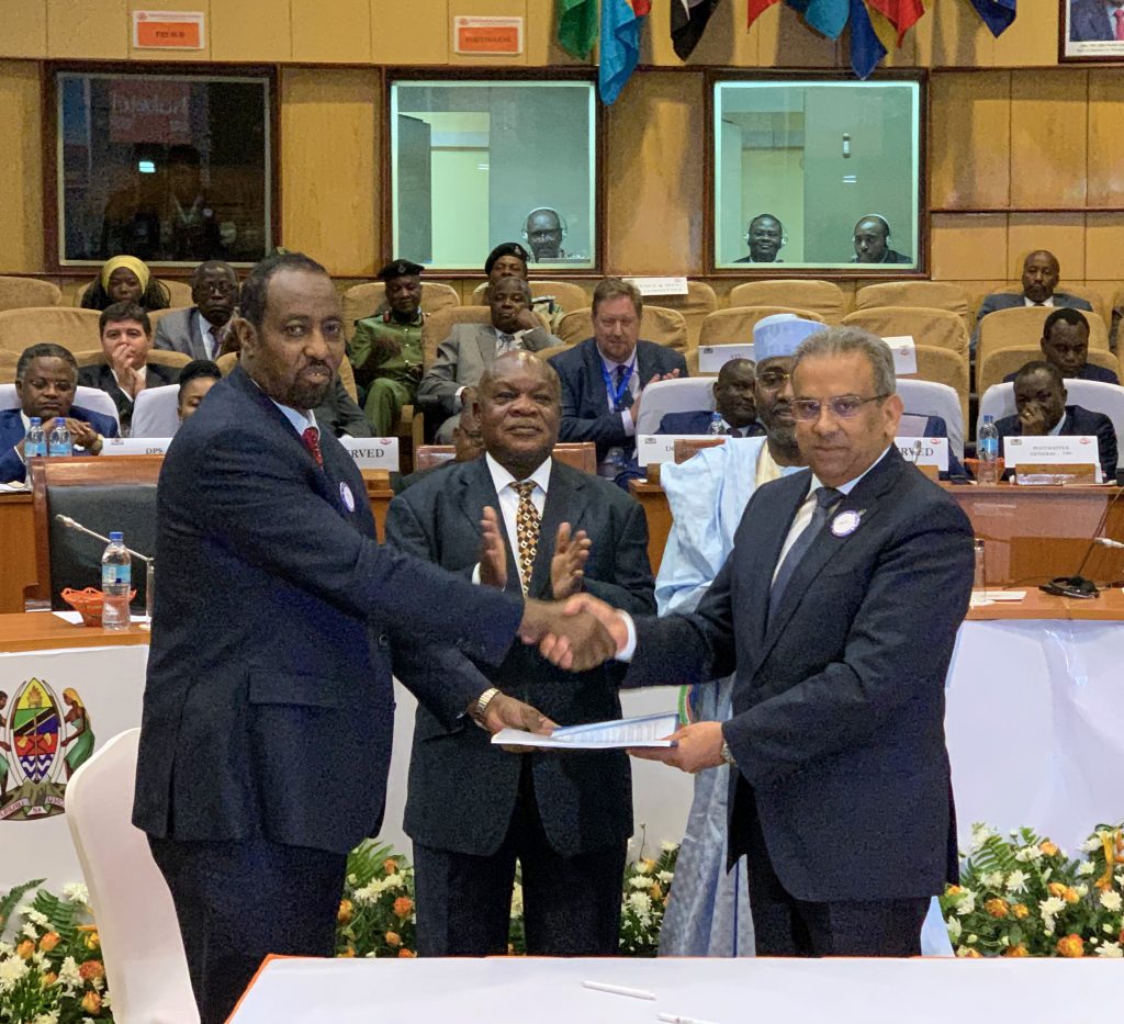 «البريد» يوقع اتفاق تعاون لتفعيل منصة التجارة الأفريقية