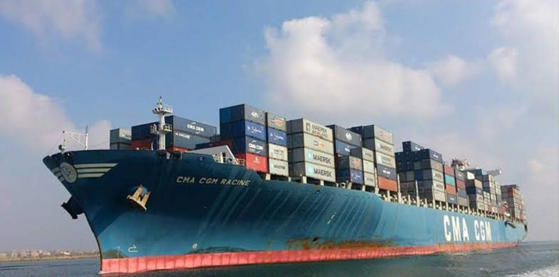 طوارئ في ميناء السويس لاستقبال سفينة عليها 6 بحارة مشتبه إصابتهم بفيروس كورونا