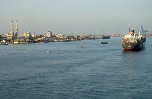 «اقتصادية قناة السويس» تصدر منشورا لتنظم حركة العمل بميناء السخنة