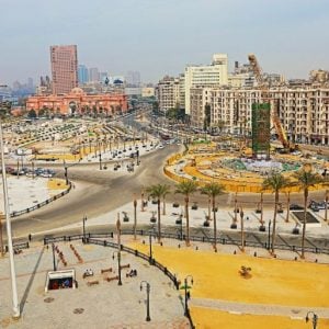 السيطرة على حريق بأحواض التجميل في ميدان التحرير دون إصابات