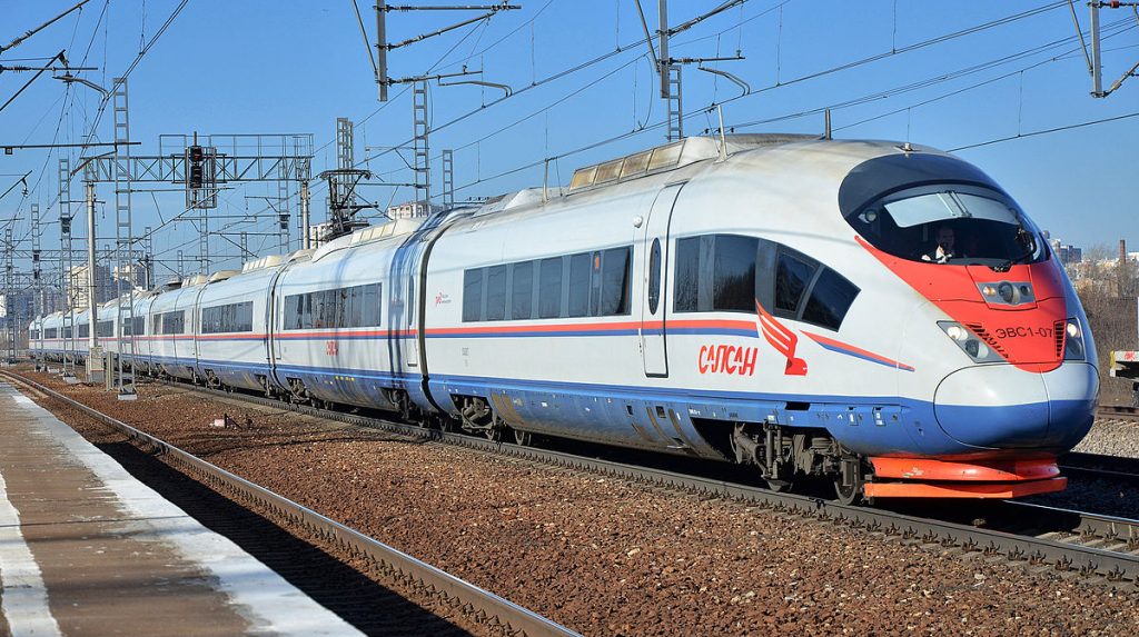 «الأوروبي لإعادة الإعمار» يوقع اتفاقية لتمويل القطار الكهربائي «أبو قير»