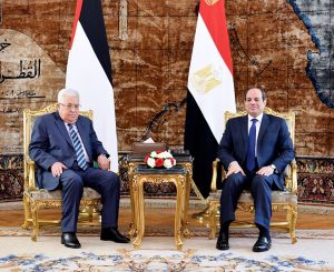 السيسي يؤكد لأبومازن ثبات الموقف المصري لحل القضية الفلسطينية وإقامة دولة وفق الشرعية الدولية