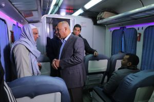 للمرة الثانية.. «سوبر جيت» تنقل الركاب العالقين بمحطة مصر مجانا (صور)