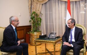 وزير الاتصالات يبحث خطط «آيديميا» الفرنسية للتوسع في مصر