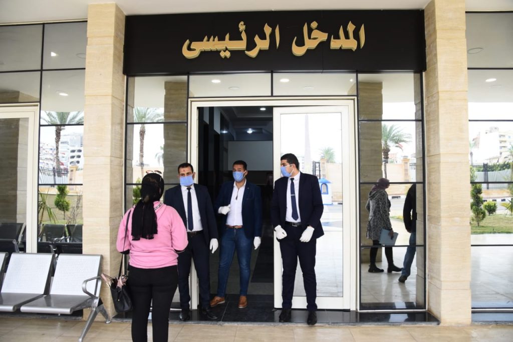 محافظ بورسعيد يطالب «التموين» بتفعيل الضبطية القضائية لردع المتلاعبين بالأسعار