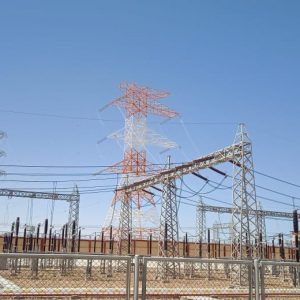 «المصرية لنقل الكهرباء» تنفذ مشروعات في برج العرب بقيمة 260 مليون جنيه