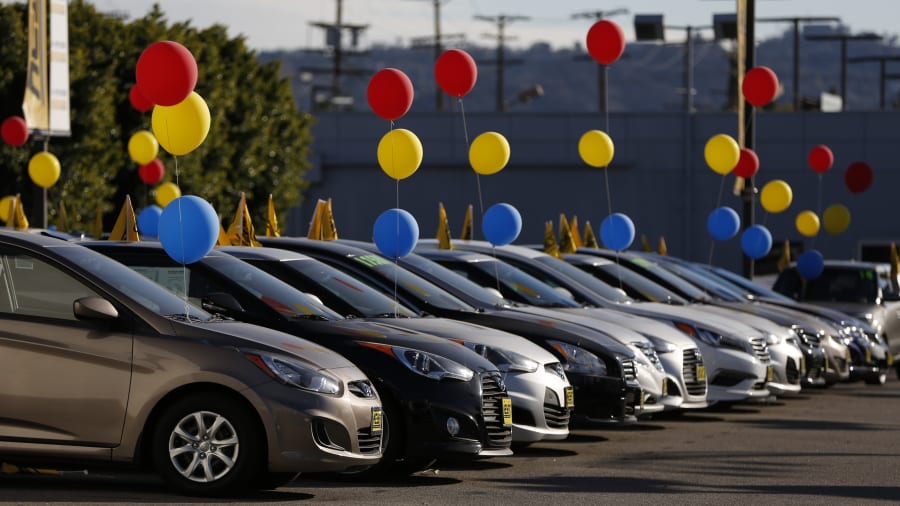 «كورونا» قد يهبط بمبيعات السيارات الأمريكية 20% فى 2020