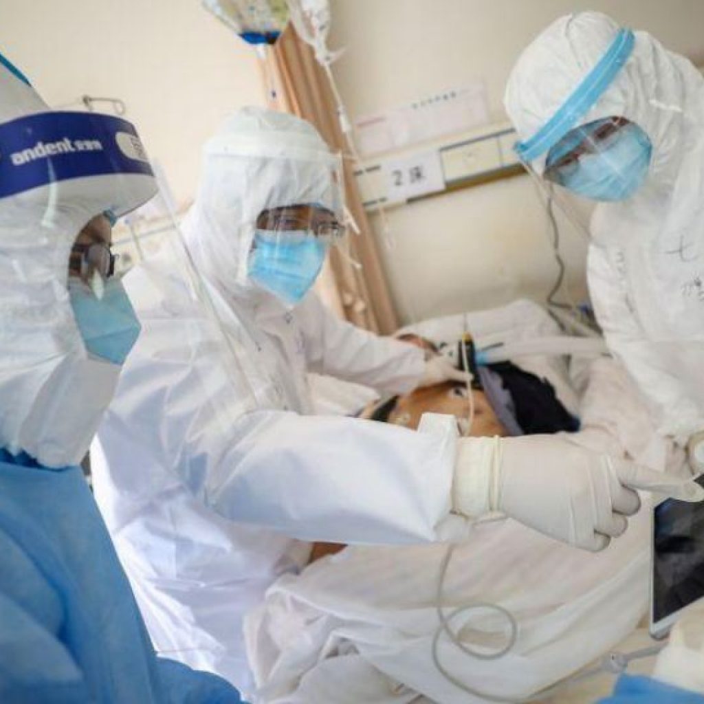 إسرائيل تسجل أول وفاة بفيروس كورونا.. وارتفاع عدد المصابين لـ705
