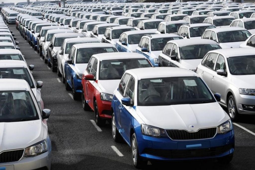 إعادة توثيق عقود بيع السيارات بالشهر العقاري.. الأسبوع المقبل