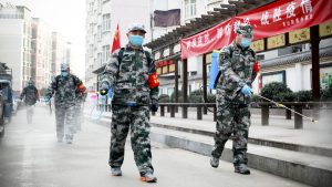 سفير بكين: إجراءات مواجهة «كورونا» بالصين تتم على الأجانب دون تمييز