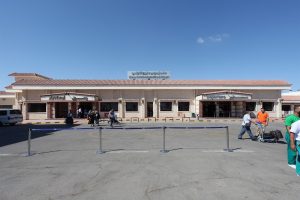 مطار مرسي مطروح يستقبل رحلة شارتر على متنها 169 سائحا من رومانيا