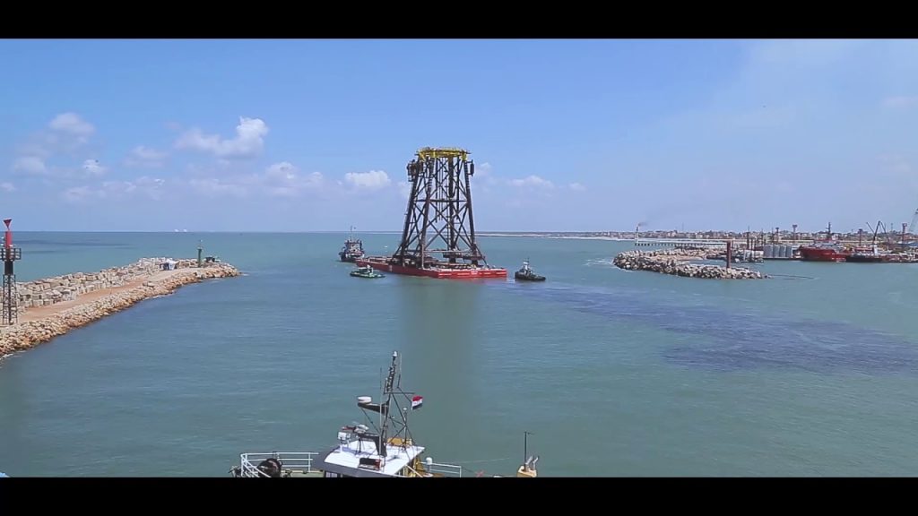 ميناء أبو قير البحرى يعلن الوصول لغاطس يصل إلى 16 مترًا