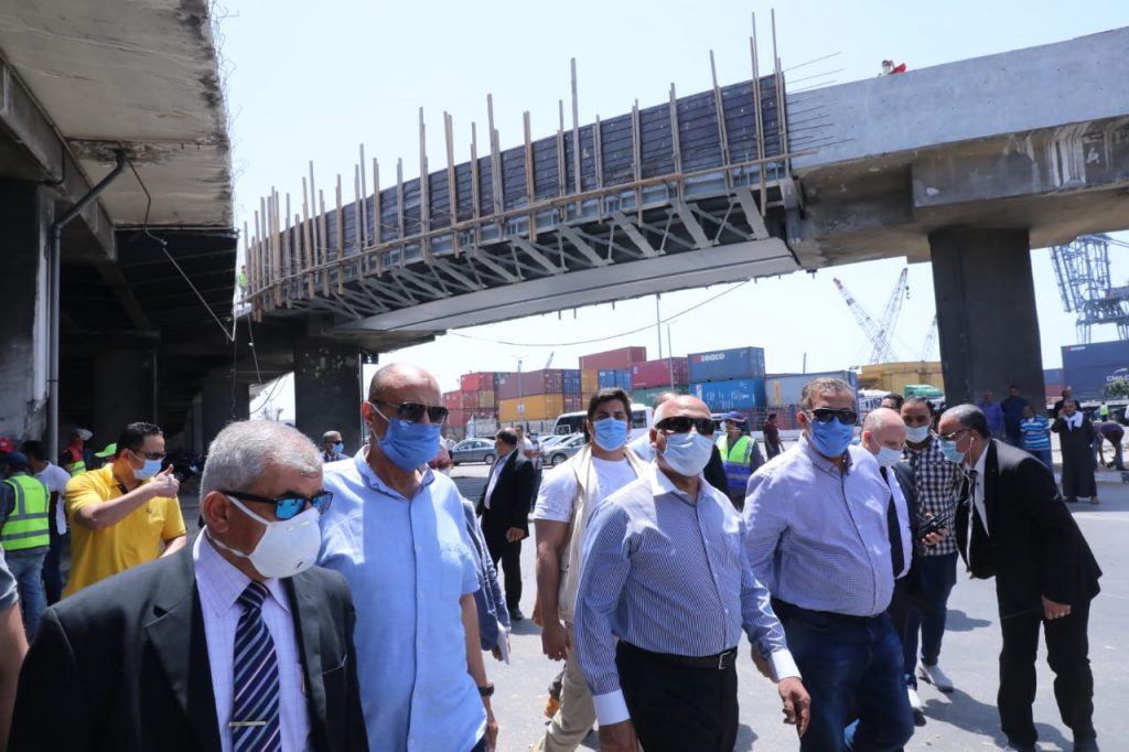 التفاصيل الكاملة لجولة وزير النقل في ميناء الإسكندرية