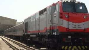 «السكة الحديد» تدرس تشغيل 5 قطارات إضافية لامتصاص زحام العيد