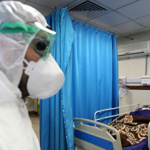 «مشكلة عالمية».. لجنة مكافحة كورونا : توجيه المرضى للمستشفيات يتم مركزيا وتم حل أزمة التأخير