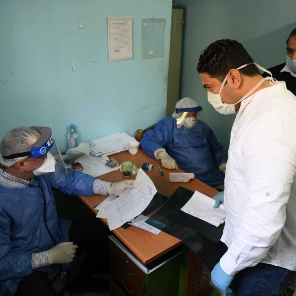 «الصحة» تعلن تسجيل 702 إصابة جديدة بفيروس كورونا و19 وفاة