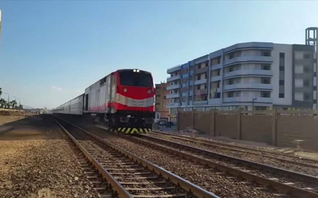 «السكة الحديد» تضيف قطارين على خط القاهرة - الإسكندرية بداية من الغد
