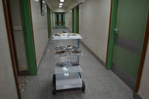 جامعة المنصورة تطلق أول روبوت لتقديم الخدمات لمرضى كورونا (صور)