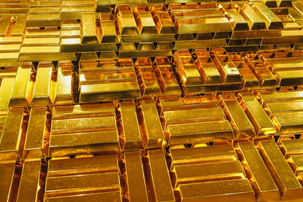 هبوط أسعار الذهب 2.6% ليسجل أكبر انخفاض منذ 12 أسبوعا رغم كورونا