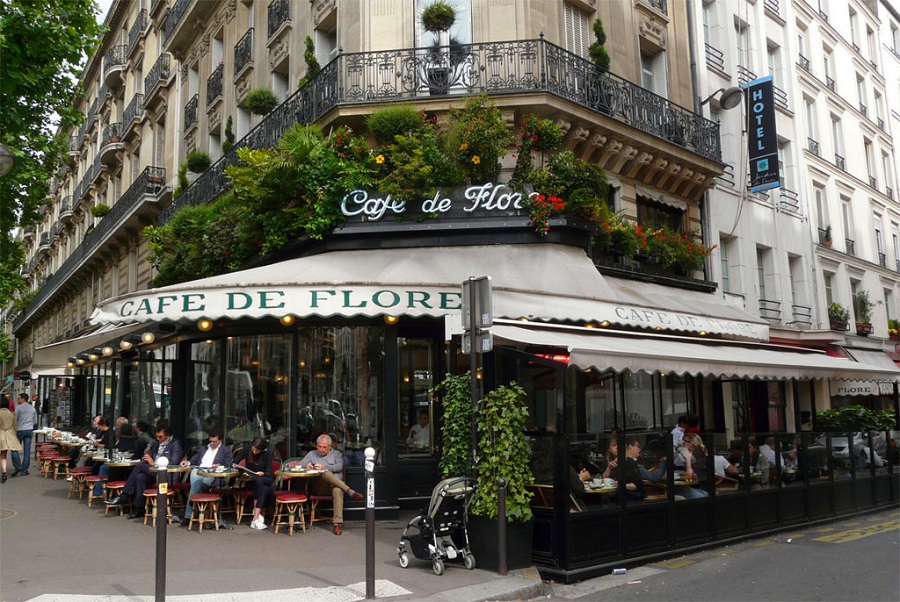 مطاعم ومقاهي فرنسا تفتح أبوابها من جديد (فيديو)