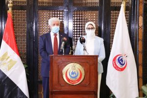 وزيرة الصحة توجه بنقل الخبرات المصرية في علاج مرضى كورونا للجانب اليمني