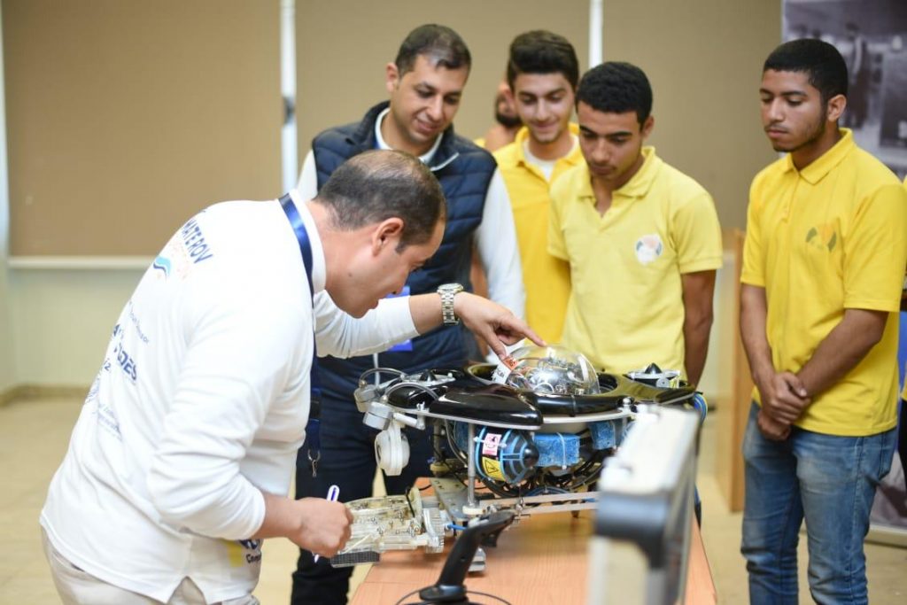 إطلاق أول تحدي تقني إقليمي فى الروبوتات والتكنولوجيات البحرية بمصر