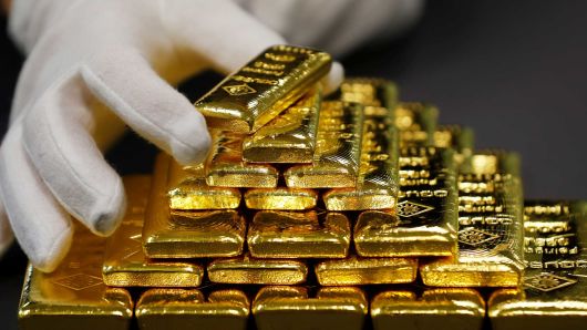 الذهب يستقر الثلاثاء قرب أعلى مستوى في 8 سنوات وسط تزايد إصابات «كورونا»