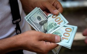 سعر الدولار اليوم الإثنين 8-3-2021 في البنوك المصرية