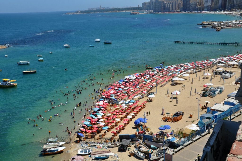 سياحة الإسكندرية : استمرار غلق الشواطئ وإرجاء التعاقد المادي مع المستأجرين الجدد