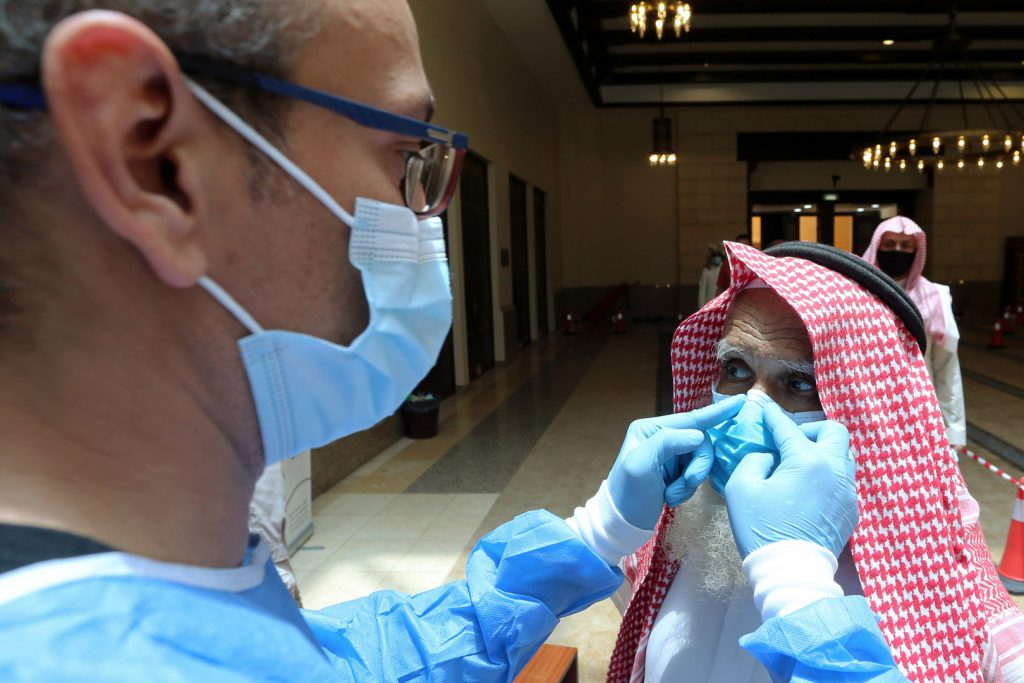 السعودية تسجل أدنى حصيلة إصابات بكورونا منذ أواخر أبريل
