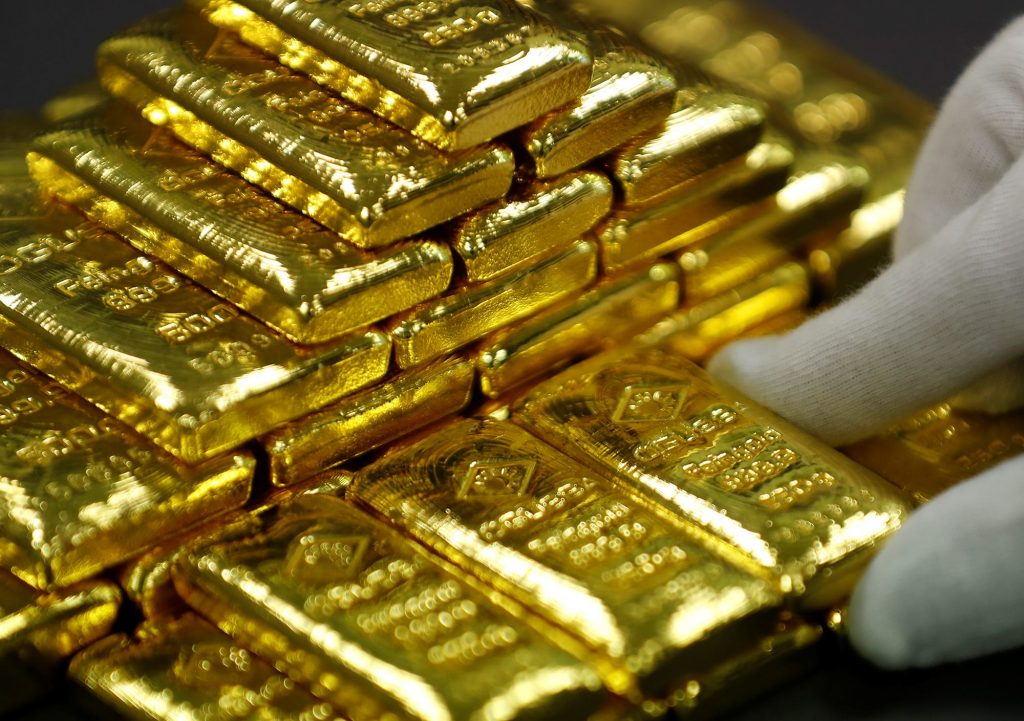 أسعار الذهب العالمية تتبنى الاتجاه الهبوطي مع استقرار مؤشر الدولار