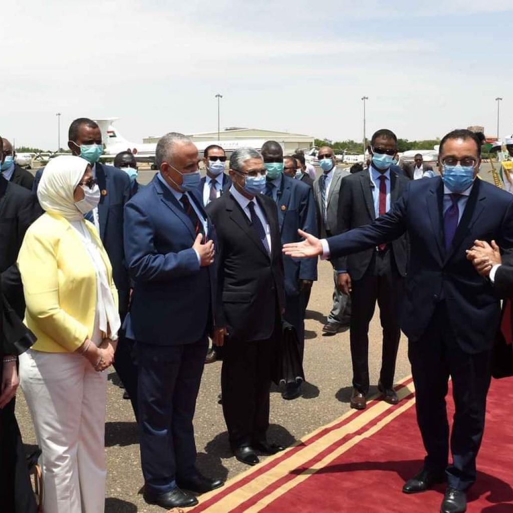 وزيرة الصحة: مصر ستعالج أعدادا من مصابي الثورة السودانية