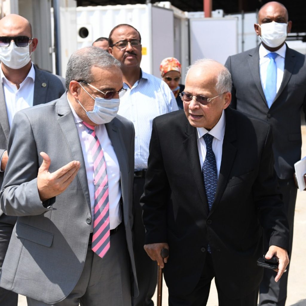 وزير الإنتاج الحربي يطلع على التجهيزات النهائية لمحطة معالجة مياه الرياح الناصري