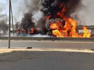 إصابة 5 أشخاص بحادث "الدائري".. ومصدر أمني: انقلاب سيارة بترول سبب حريق