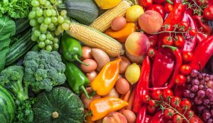 صعود الطماطم والخيار .. أسعار الخضروات والفاكهة اليوم السبت 27-3-2021