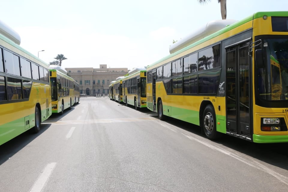 محافظة القاهرة : وسائل النقل العام مجانًا لمن تجاوز 70 عاما ونصف تذكرة لمن فوق الـ 60