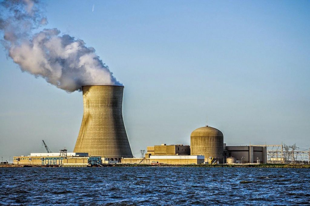 ربط أولى محطات «براكة للطاقة النووية السلمية» بشبكة نقل الكهرباء في الإمارات