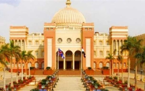 الجامعة البريطانية بمصر تقتنص المركز الأول بمسابقة «أكسفورد» للمحاكمة الصورية لحقوق الإنسان