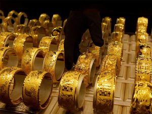 أسعار الذهب اليوم في مصر .. عيار 21 يرتفع 40 جنيهًا والأونصة عند أعلى مستوى في تاريخها