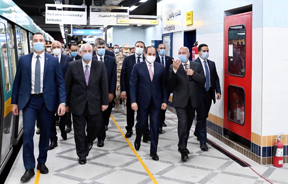 وزير النقل : الرئيس السيسي دفع ثمن اشتراك مترو «مدى الحياة» (فيديو)