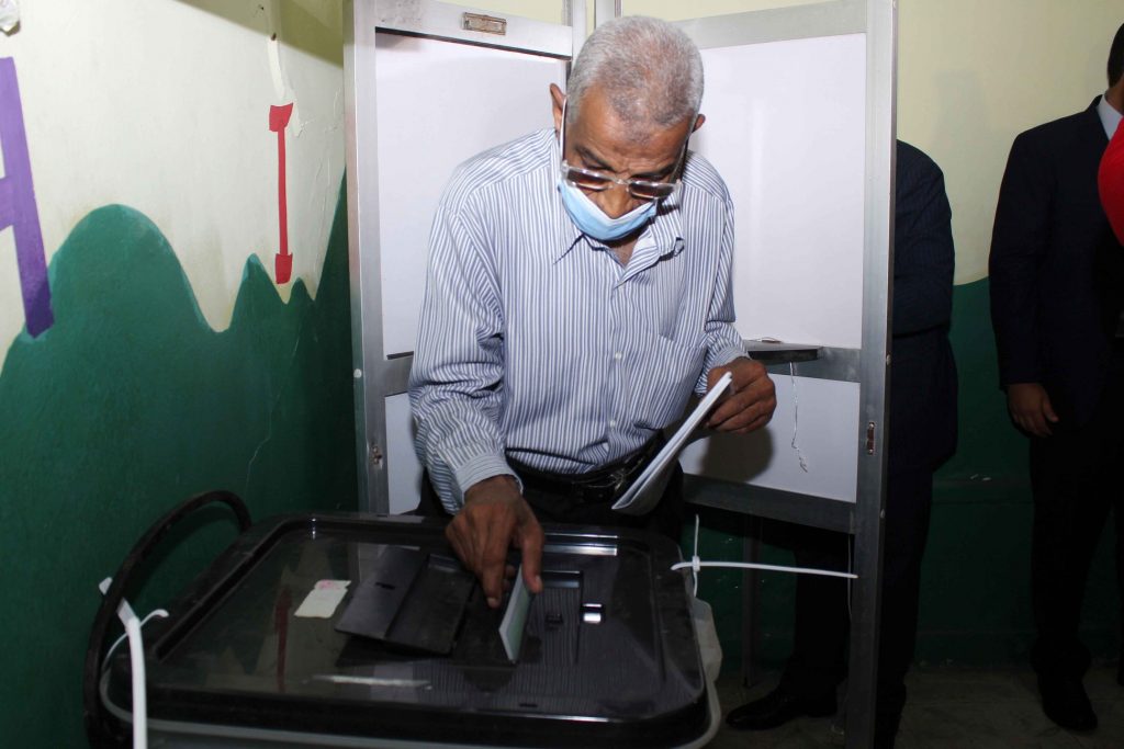 صناعة البرلمان : المصريون تحدوا «كورونا» بمشاركتهم في انتخابات مجلس الشيوخ