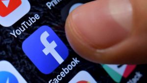 استحواذ «فيسبوك» على «Giphy» يُقلق السلطات البريطانية