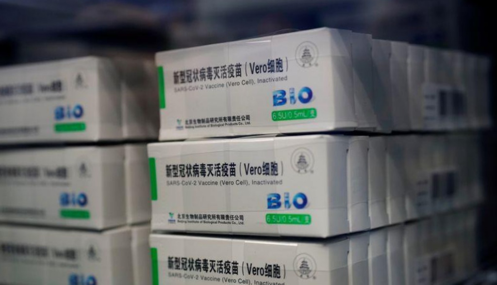 بعد إصابات كورونا القياسية.. دبي تتحول من فايزر إلى اللقاح الصيني