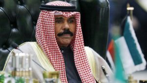 أمير الكويت يتوجه الثلاثاء إلى السعودية لترؤس وفد بلاده في القمة الخليجية