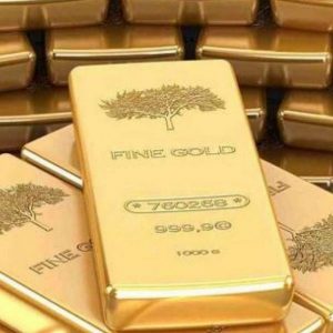 سعر الذهب يصعد عالميًا مع تراجع الدولار وارتفاع الطلب على المعدن الثمين