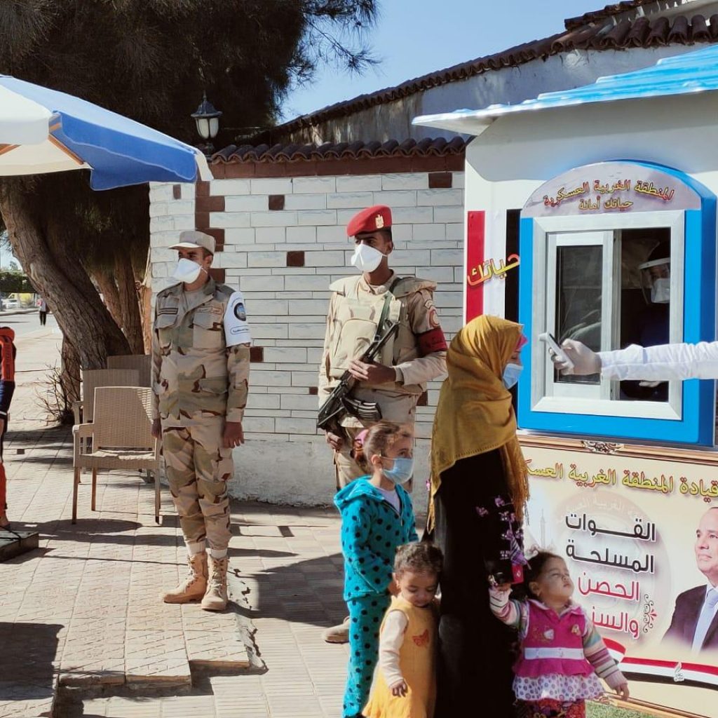 محافظ مطروح يشكر قيادة المنطقة الغربية العسكرية لتعاونها في مواجهة «كورونا»